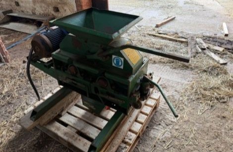 Fraser M7 Roller Mill Fraser M7 Roller Mill